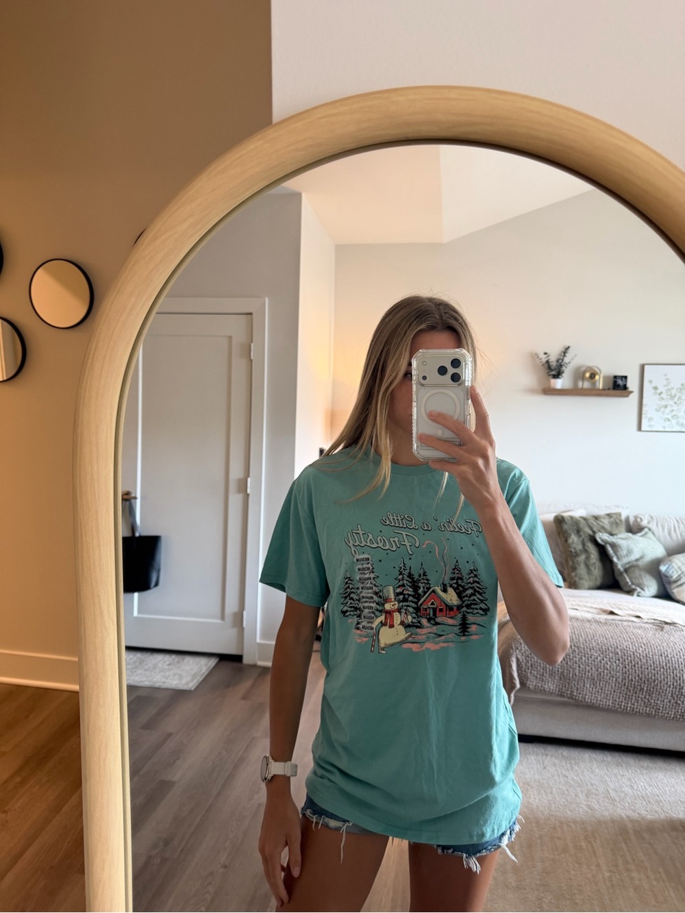 Blue Green Holiday Cabin Graphic Tee - Unbranded